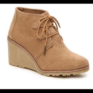 TOMS Desert Wedge Booties